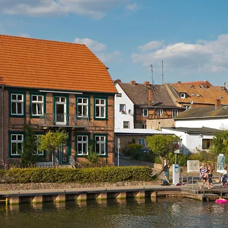 Ferienhaus Mit Whirlpool Und Sup Am Plauer