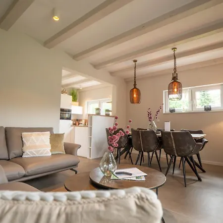Ferienhaus Mit Whirlpool Und Sup Am Plauer 펜션